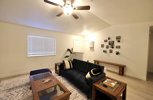 Yuba City Apartment | Newly Remodeled Duplex Delite Walking Distance from Down Town Yuba City