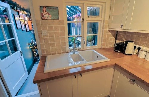 Burnham-on-Crouch Cottage | The Bay Tree Cottage is a newly refurbished cottage with loads aminities inside