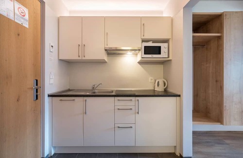 Terlano Apartment | Apartment 'Residence Egger D' with Mountain View, Wi-Fi and Air Conditioning