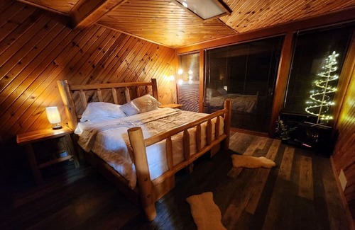 Orange Prairie House | 4 bedroom 2 bath in Peoria totally renovated! Hot Sauna! Pet-Friendly!