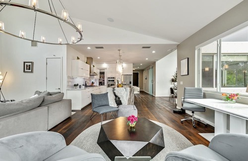 Riviera Bay House | Luxury & High End Heated Pool & Spa Dream House!