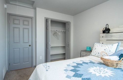 West Fargo House | 2 min to 5 Restaurants,General Dollar.5 min to Cash Wise,6 min Sanford Hospital