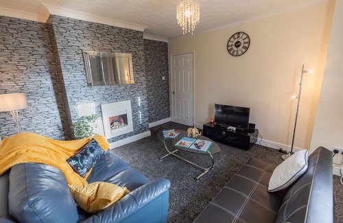 Thornaby On Tees House | 3Bed House in Stockton-on-Tees- Free Wifi, Parking