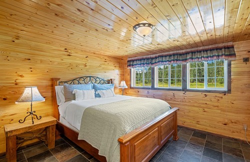 Blairsden-Graeagle House | The Meadow House at The Lost Sierra Ranch w/ Fishing Ponds and 1 Mile Riverfront