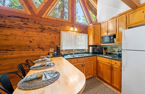 Sloat Cabin | The River Cabins @ The Lost Sierra Ranch w/ Fishing Ponds & 1 Mile of Riverfront