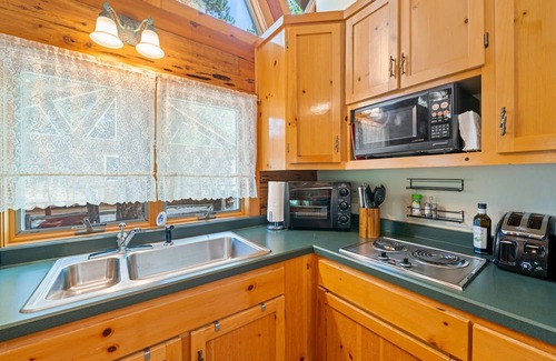 Sloat Cabin | The River Cabins @ The Lost Sierra Ranch w/ Fishing Ponds & 1 Mile of Riverfront