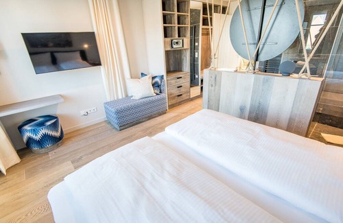 List House | Ein Privater Aufzug im Haus, Meerblick, Tiefgarage - Selbstverständlich!