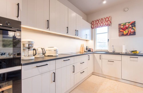 List House | Ein Privater Aufzug im Haus, Meerblick, Tiefgarage - Selbstverständlich!