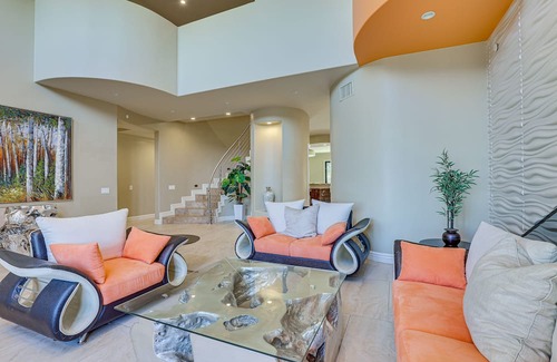 Leucadia Cottage | Luxury Beach House in Encinitas w/ Saltwater Pool!