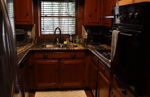 Calhoun Cabin | Holland House Cabin