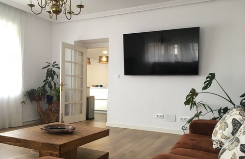 Santander House | A Beautifully Reformed Grand House Located in El Sardinero