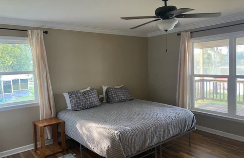 Lowndesboro Cottage | A nice quiet little place on the Alabama River