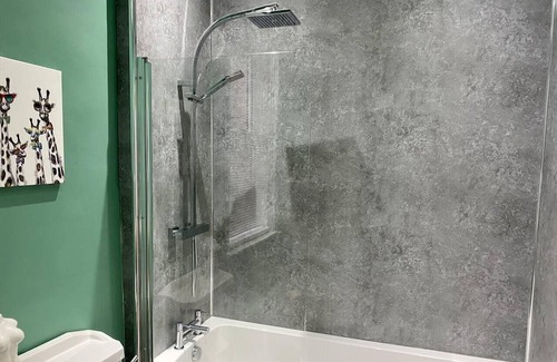 Preston House | Beautiful 3-Bed House in Preston