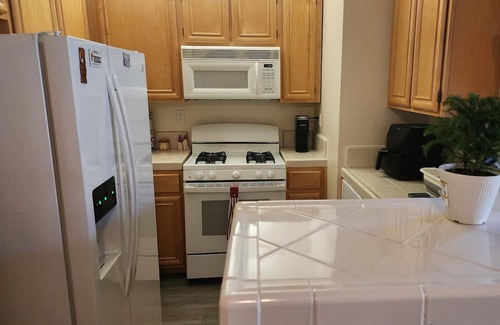 South San Jose Condo | Condo with garage