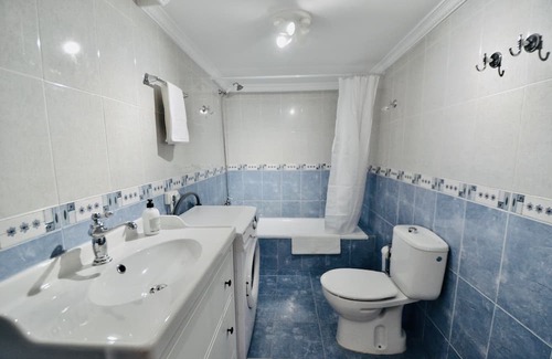 Lomo Quiebre Apartment | A tastefully designed apartment with a private balcony overlooking the harbour.