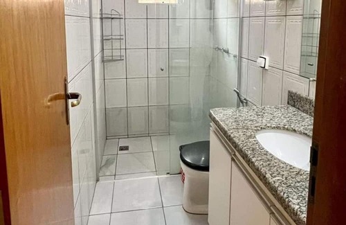 Granada House | Casa Confortável , Ampla , Segura, 4 Quartos, 3 Banheiros