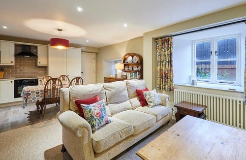 Peterlee House | Host & Stay | The Byre