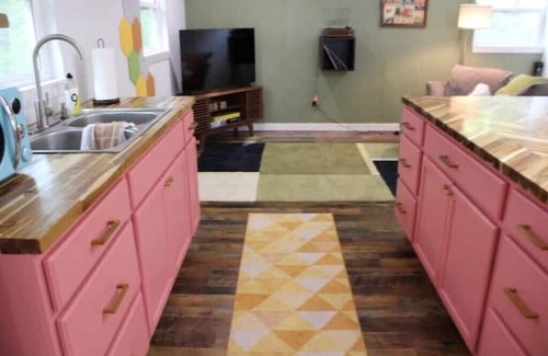 West Fork House | Private Countryside Loft Minutes from Fayetteville