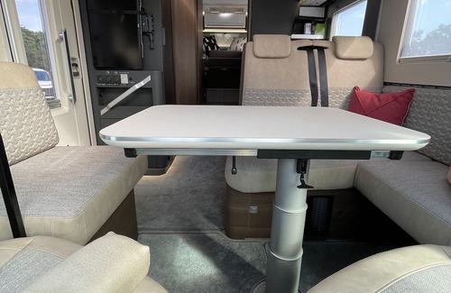 Kutchan House | Would you like to stay at NISEKO LUXURY MOTORHOME, where you can see Mt. Yotei