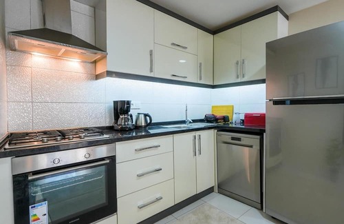 Kaleici Apartment | Missafir Modern Flat near Hadrian's Gate