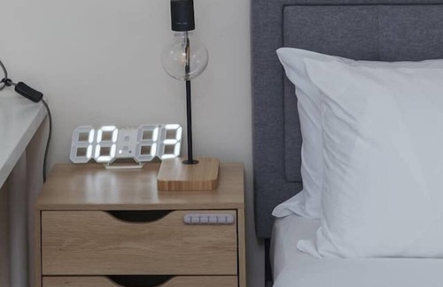 St. Kilda East Apartment | The Leafy LandsdowneA Cosy Poolside Studio