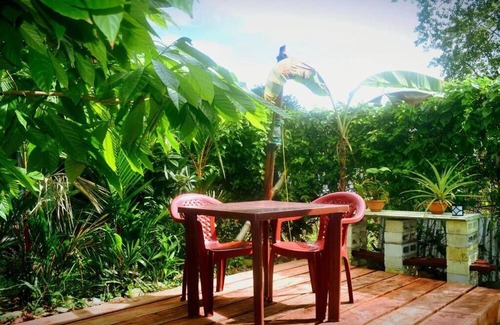 Cocles Cabin | El Tucán Feliz - Little guest house 5 minutes walk to the beach!