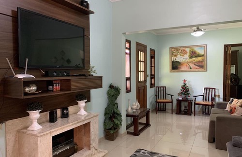 Salto Cottage | Linda Casa de Campo de Estrutura Urbana e Todo Conforto Para Toda Familia e Pets