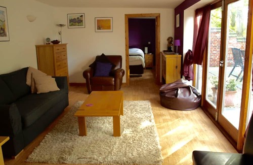 Norwich House | Holiday Barn with Lake views - 15 mins from Norwich city