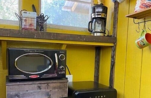 Live Oak Other | Luxurious, Off Grid, glamping, secluded on 43acres