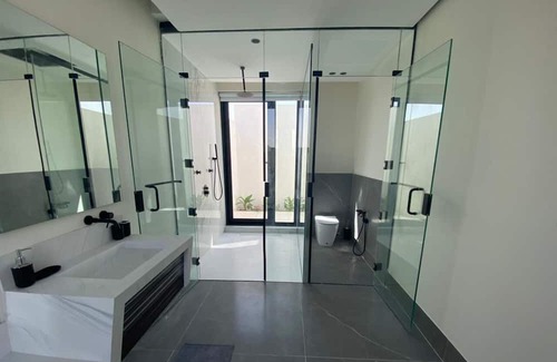 Spring Ski Chalet | 5 minutes to airport