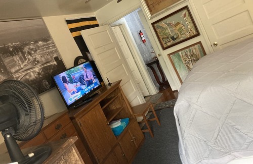 Pittsburgh Apartment | Highland Park Pittsburgh