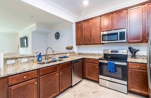 Gran Paradiso Apartment | 3 Bedroom 724799 by Houzlet