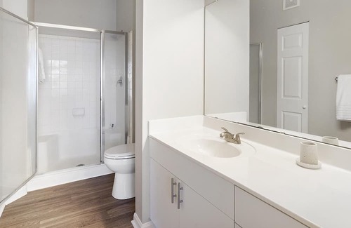 Sanford Apartment | Modern Apartment in Prime Location (ID1276X306)