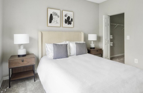 Sanford Apartment | Modern Apartment in Prime Location (ID1276X306)