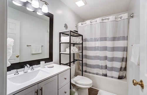 Wingate Apartment | Walking distance to Wingate University! Book now