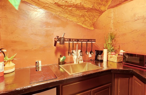 Shelley Apartment | Adobo-Style Studio in Shelly w/ Shared Courtyard!