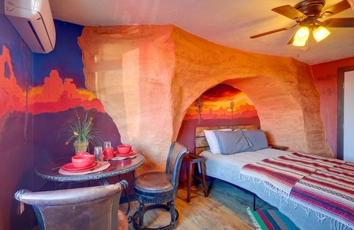 Shelley Apartment | Adobo-Style Studio in Shelly w/ Shared Courtyard!