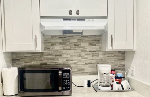 Charleston Preservation Apartment | Suite in Paradise / Luxury Studio