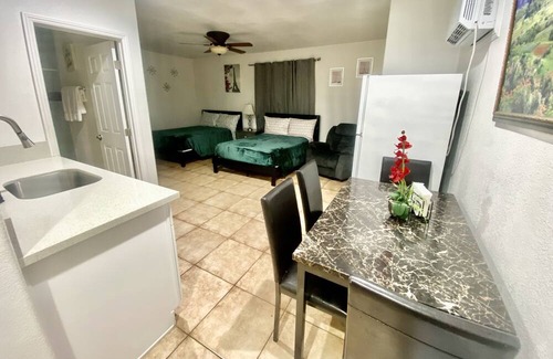 Charleston Preservation Apartment | Suite in Paradise / Luxury Studio