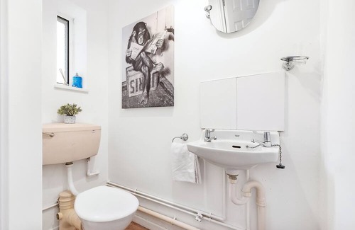 Newborough House | Whitwell Road by MT Property