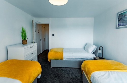 Basildon House | Southwark Path by MT Property