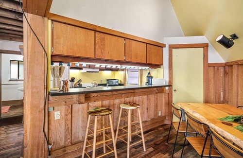 Bear Valley House | GET AWAY ON THE LAKE - VH 16 by Bear Valley Vacation Rentals