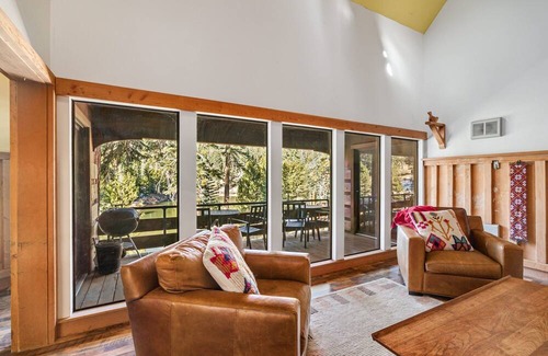 Bear Valley House | GET AWAY ON THE LAKE - VH 16 by Bear Valley Vacation Rentals