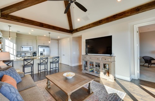 Toccoa Condo | Stunning Toccoa Retreat w/ Private Deck & Mtn View