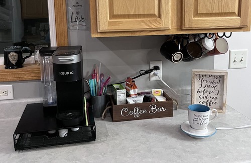 Martell House | Cabin Vibes w/hot tub, game room and within walking distance of 2 golf courses.