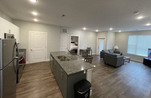 Plainfield Apartment | Get in before it's gone! More space than a hotel and cheaper too!