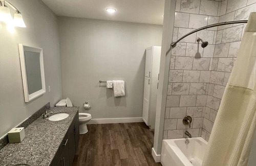 Plainfield Apartment | Get in before it's gone! More space than a hotel and cheaper too!