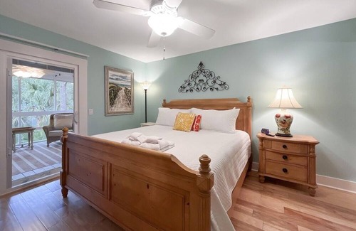 Twin Oaks House | 3 BR House inside Wild Dunes - Close to the Beach