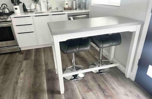 Canoga Park House | Modern fully remodeled house near Topanga Mall