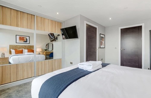 Baltic Triangle Apartment | Host & Stay | The Baltic Penthouse 2